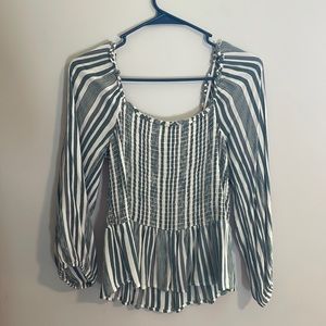 American Eagle Puff Sleeve Top